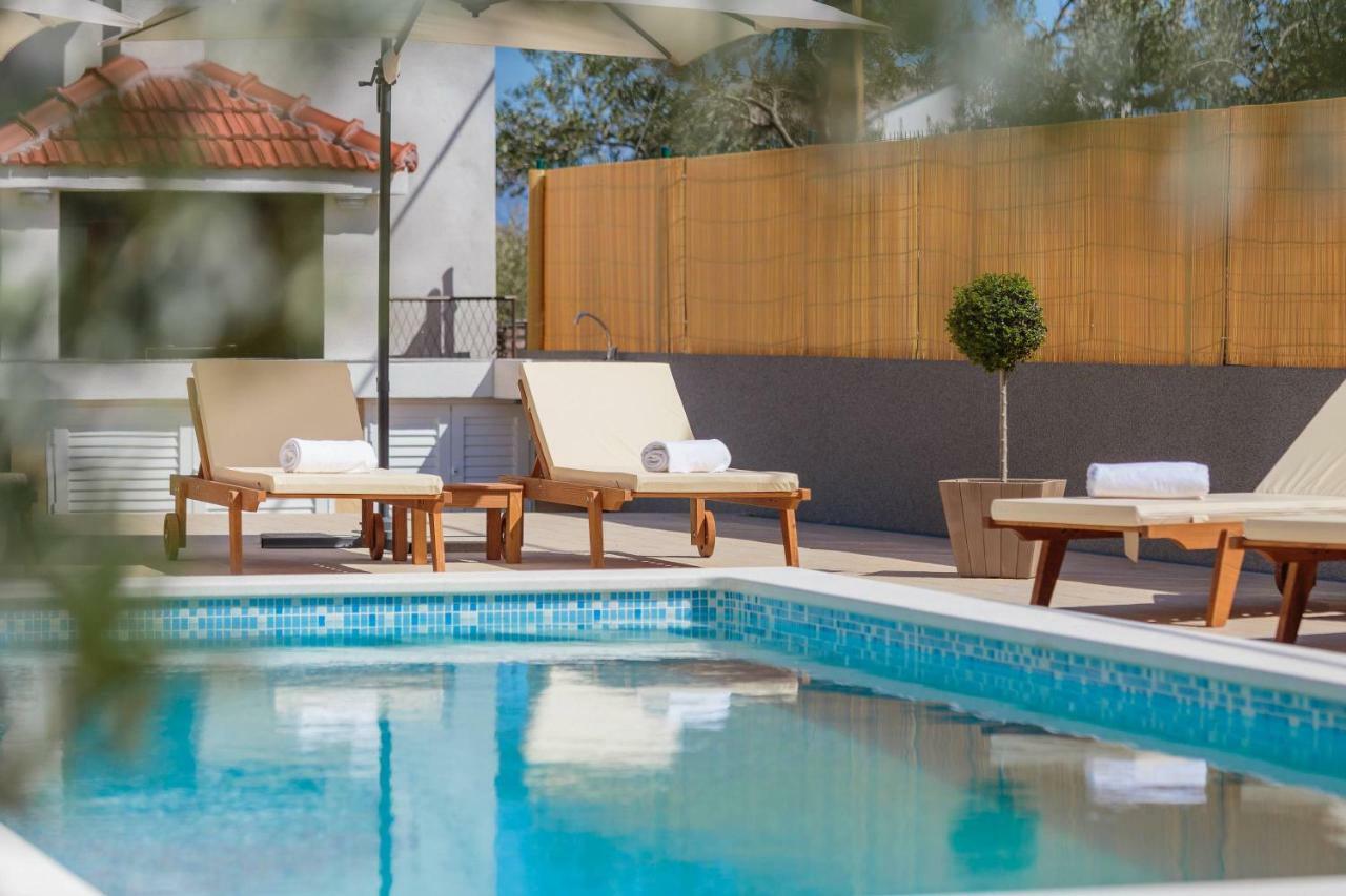 Villa Rosa Ventorum With Private Pool Near Split Kaštela エクステリア 写真