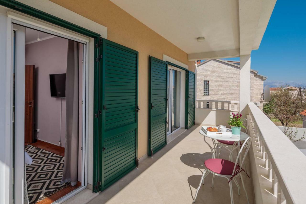 Villa Rosa Ventorum With Private Pool Near Split Kaštela エクステリア 写真